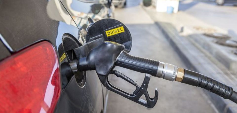 Las principales patronales del sector de automoción defienden la tecnología diésel